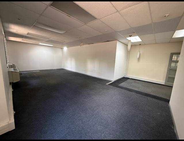 313M² OFFICE TO LET IN RIVIERA